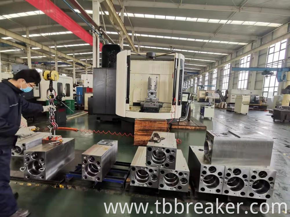 Hydraulic Breaker Cylinder Making